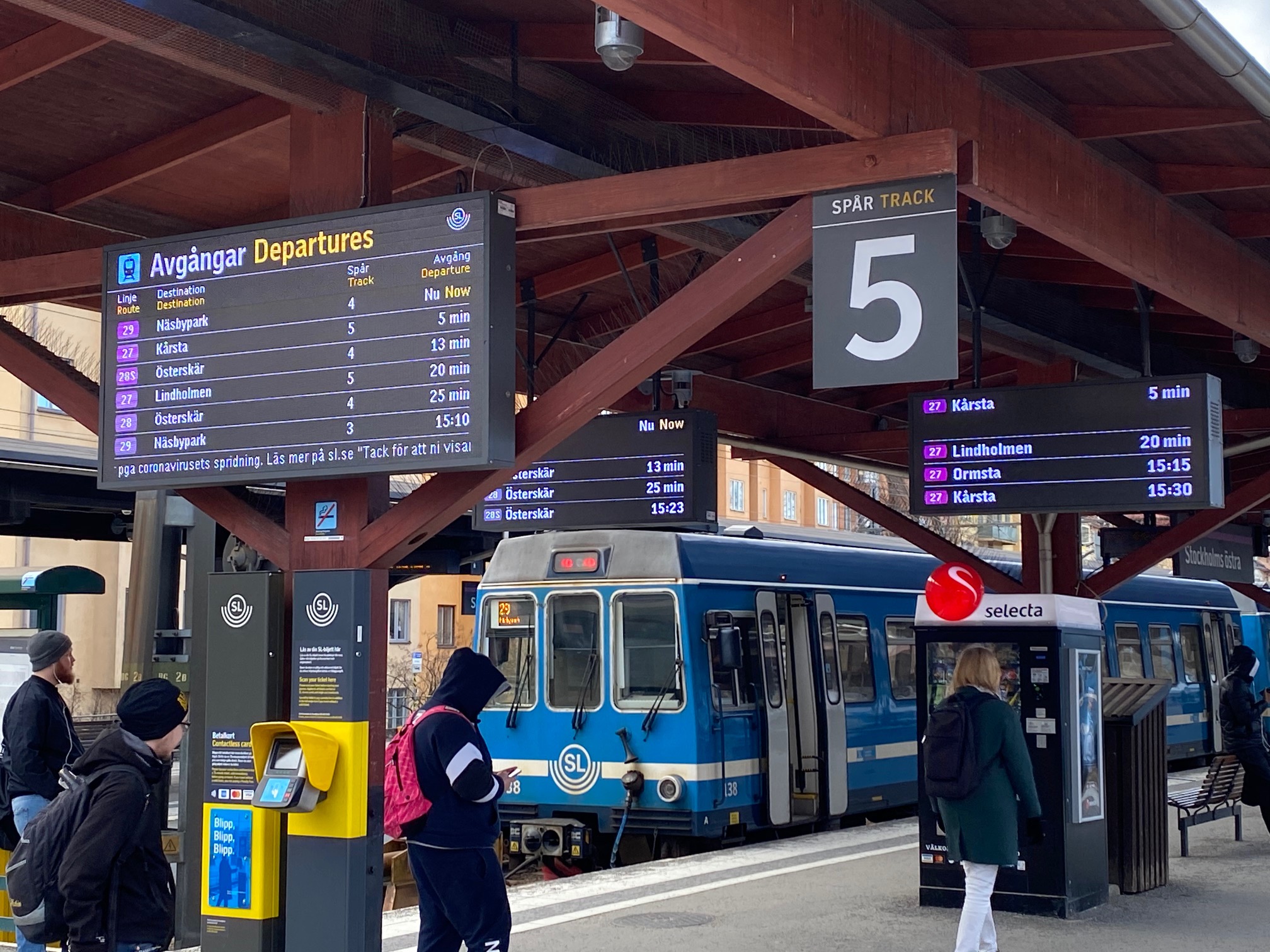 The Power of Visual Communication: Introduction to Digital Signage Systems The Power of Visual Communication: Introduction to Digital Signage Systems